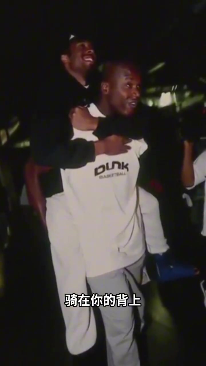 天天盈球下载-把科比背进NBA总决赛赛场！奥胖：知道他要上 不想让脚踝伤势加重