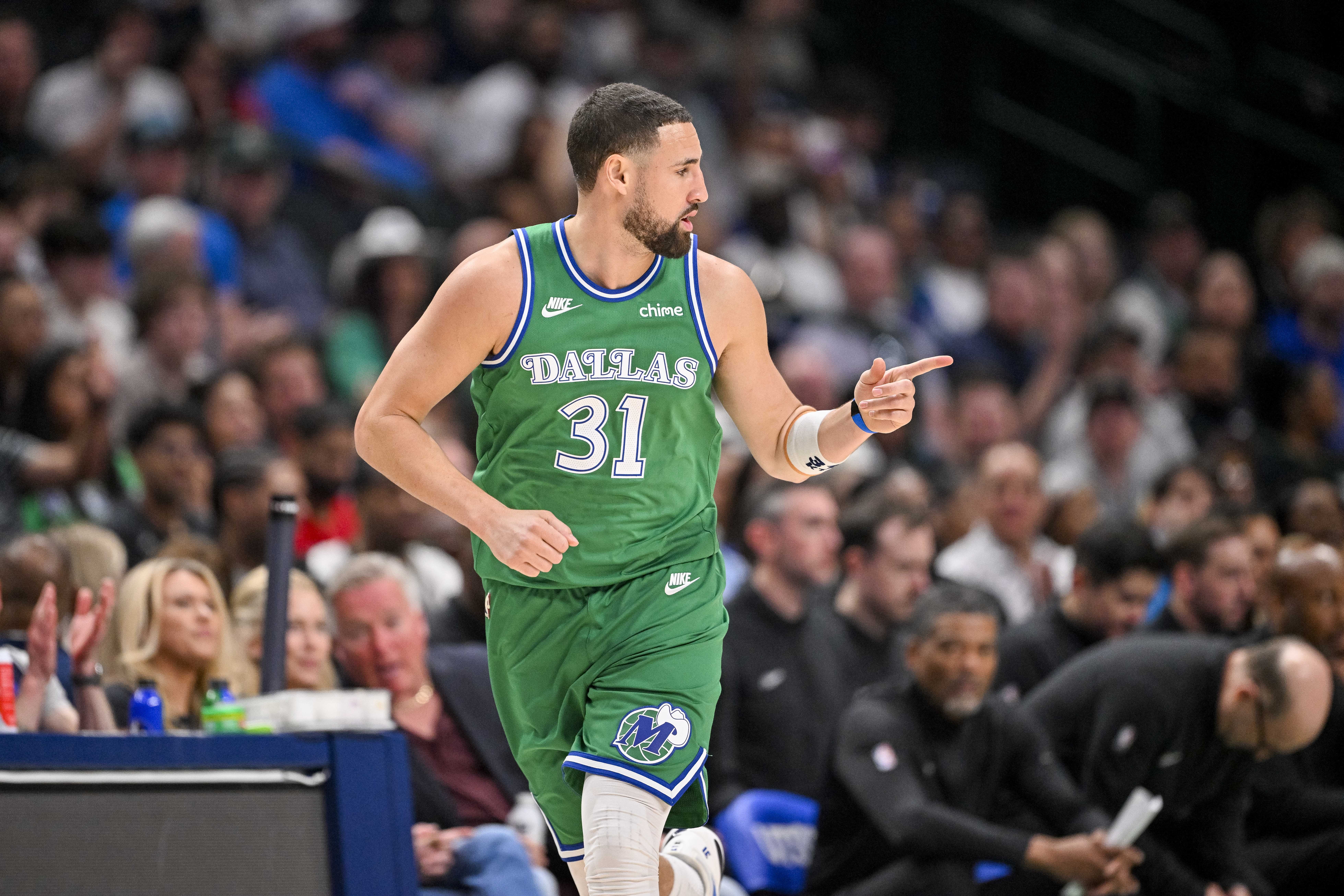 天天盈球-独行侠客战雄鹿 克莱&amp;华盛顿&amp;马丁&amp;马绍尔&amp;巴格利不打