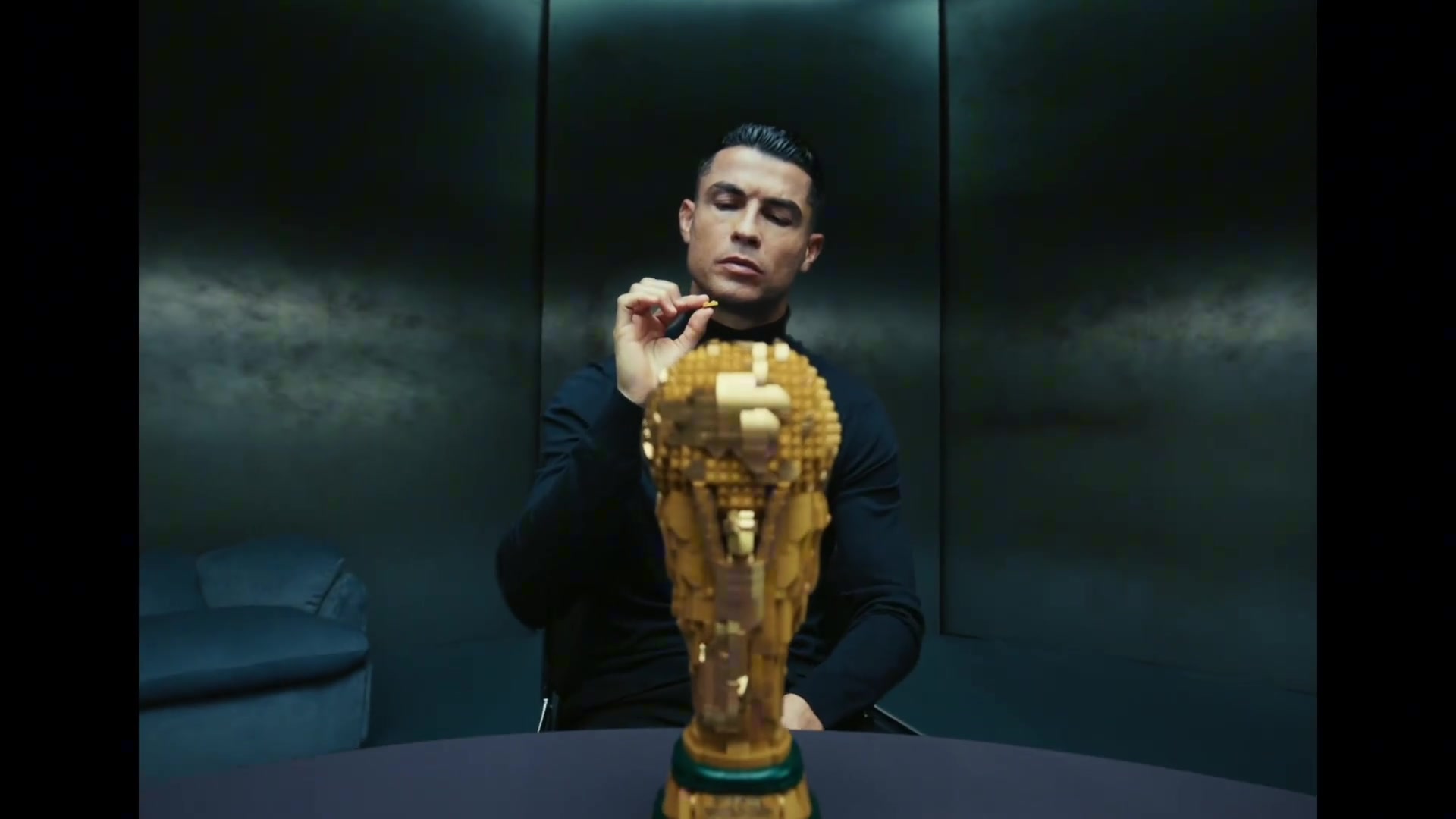 天天盈球网址-世纪广告！社媒发帖广告费：C罗343万刀 梅西259万 姆巴佩85.2万